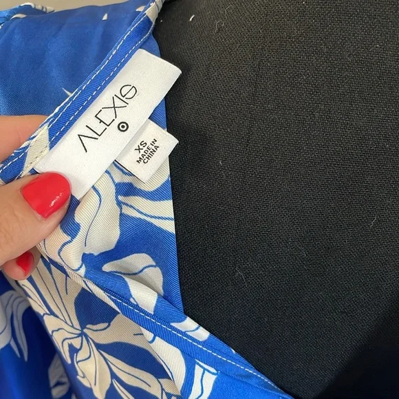 ALEXIS x Target blue floral dress - Picture 7 of 8